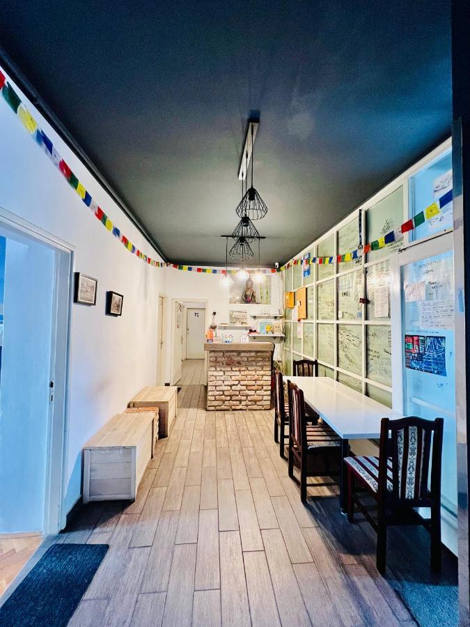 Bishnu Hostel Zagabria Esterno foto