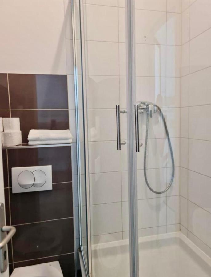 Bishnu Hostel Zagabria Esterno foto